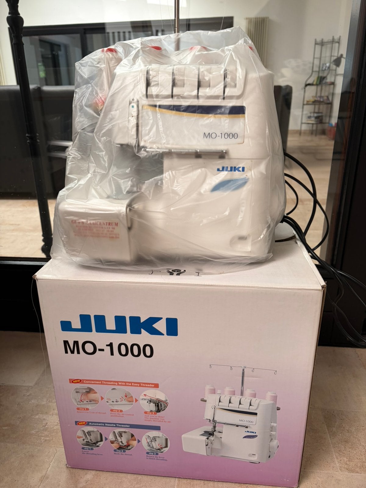 Juki Overlock  MO 1000, Ophalen, Zo goed als nieuw