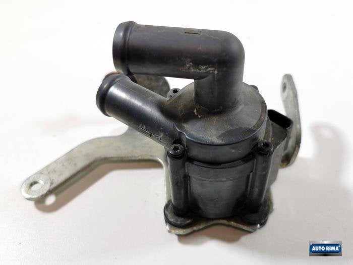 Extra waterpomp van een Volvo XC40, Gebruikt, -, -, Ophalen of Verzenden
