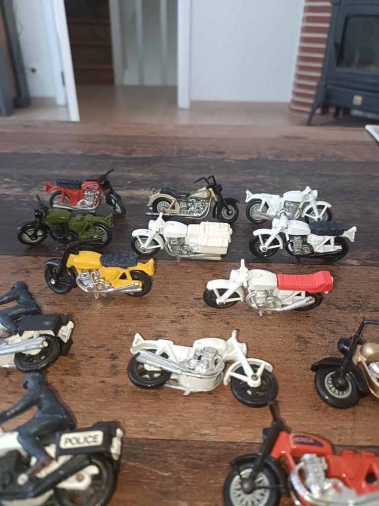 Lot de 13 Moto Matchbox Lesney - Honda Harley Davidson, Enlèvement ou Envoi