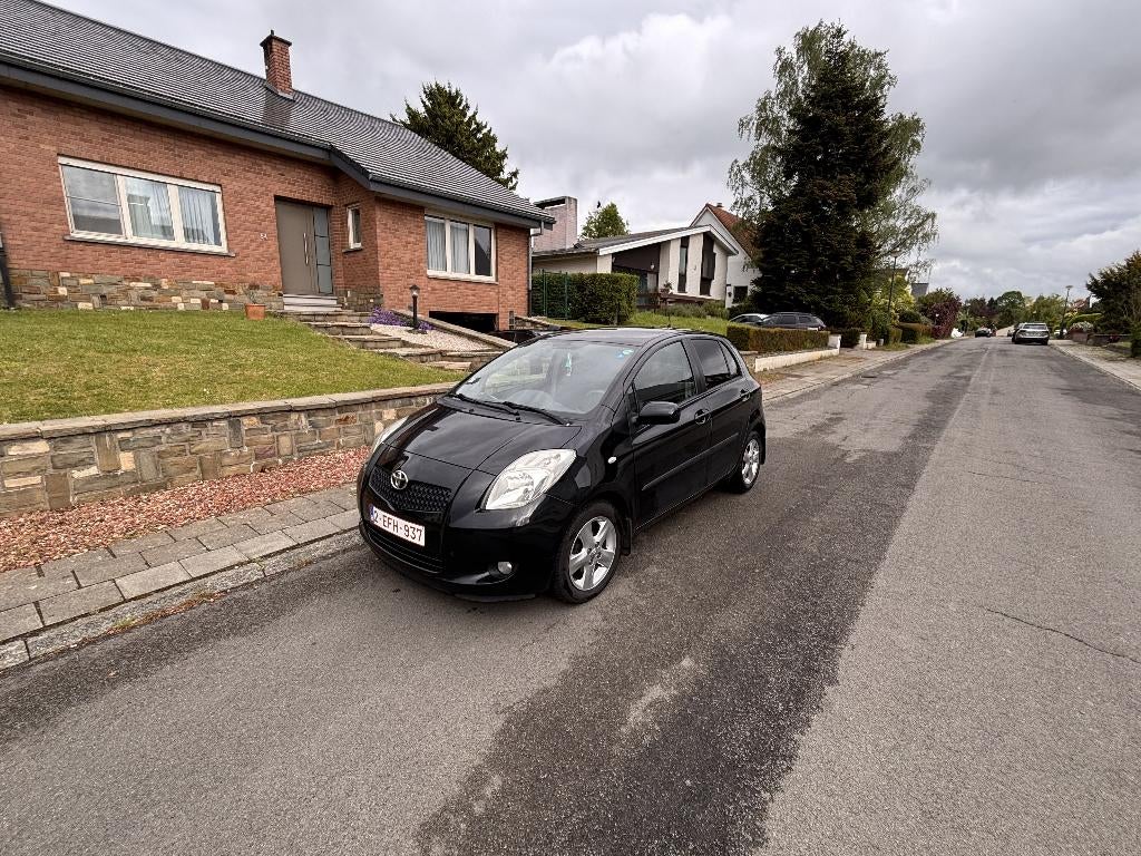 Toyota Yaris 2007 Automaat, Auto's, Toyota, Particulier, Yaris, Benzine, Euro 4, Stadsauto, 5 deurs, Automaat, Zwart, Grijs, Voorwielaandrijving