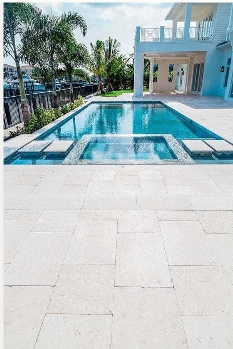OFFRE! VENTE DE REVÊTEMENTS DE SOL CLASSIQUES POUR CHÂTEAU !, Enlèvement