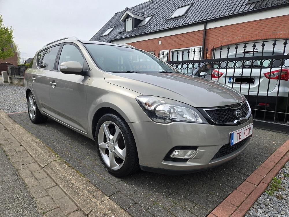 KIA Cee'd SW 1.6i Sport ISG EcoDynamics, Voorwielaandrijving, Stof, 4 cilinders, Beige