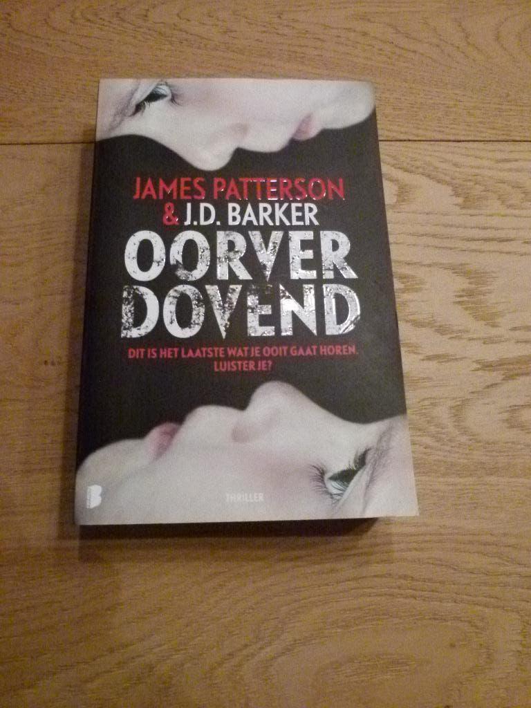 "Oorverdovend" J.D. Barker, Boeken, Ophalen of Verzenden, Zo goed als nieuw, J.D. Barker