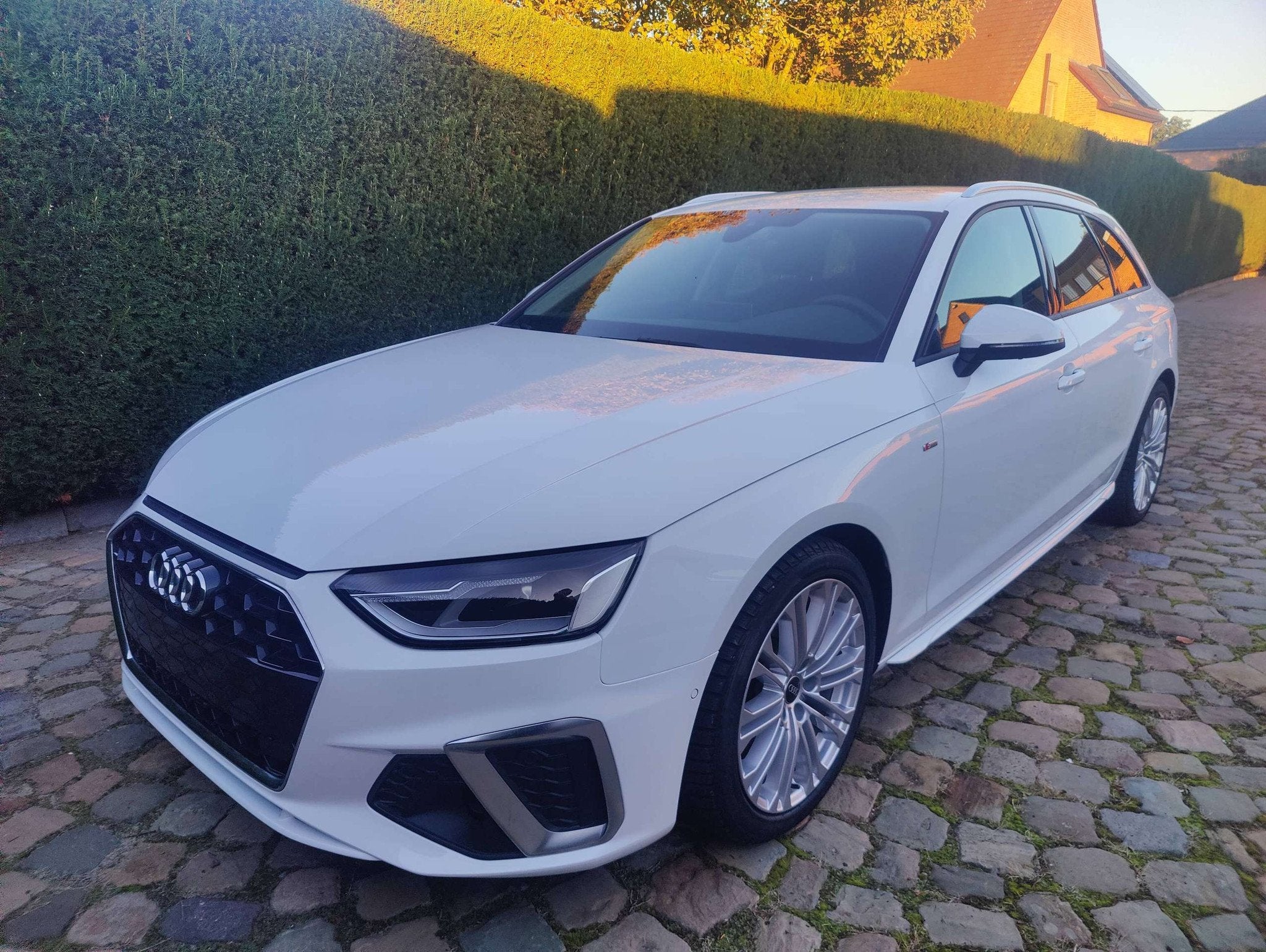 Audi A4 A4 Avant 35 TFSI Sport Edition S line S tronic, Autos, Achat, A4, Noir, 5 portes