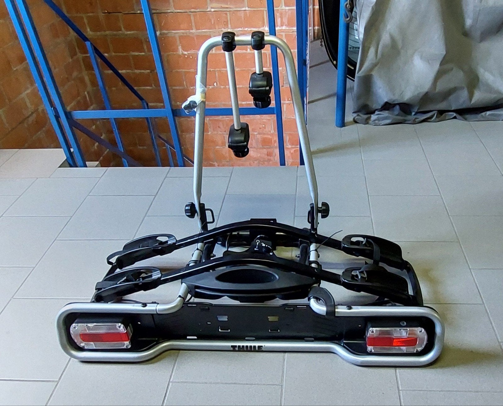 Te koop fietsenrek, Ophalen, 2 fietsen