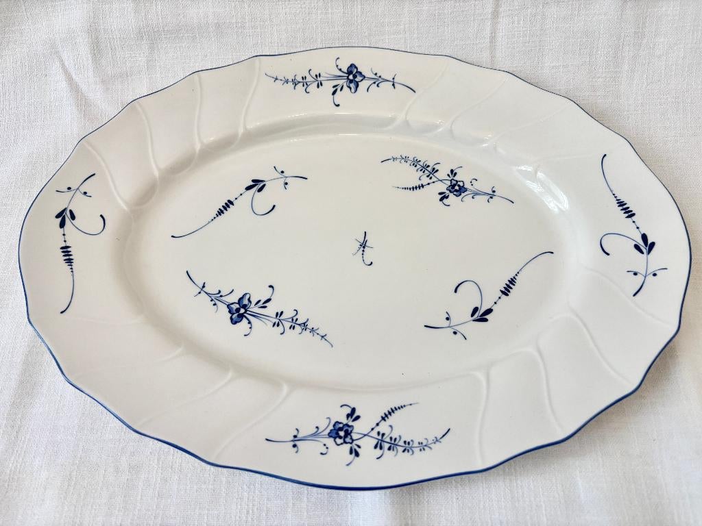 Vieux Luxembourg - Serveerschaal (36 cm), Nieuw, Ophalen of Verzenden, Schaal of Schalen, Overige stijlen