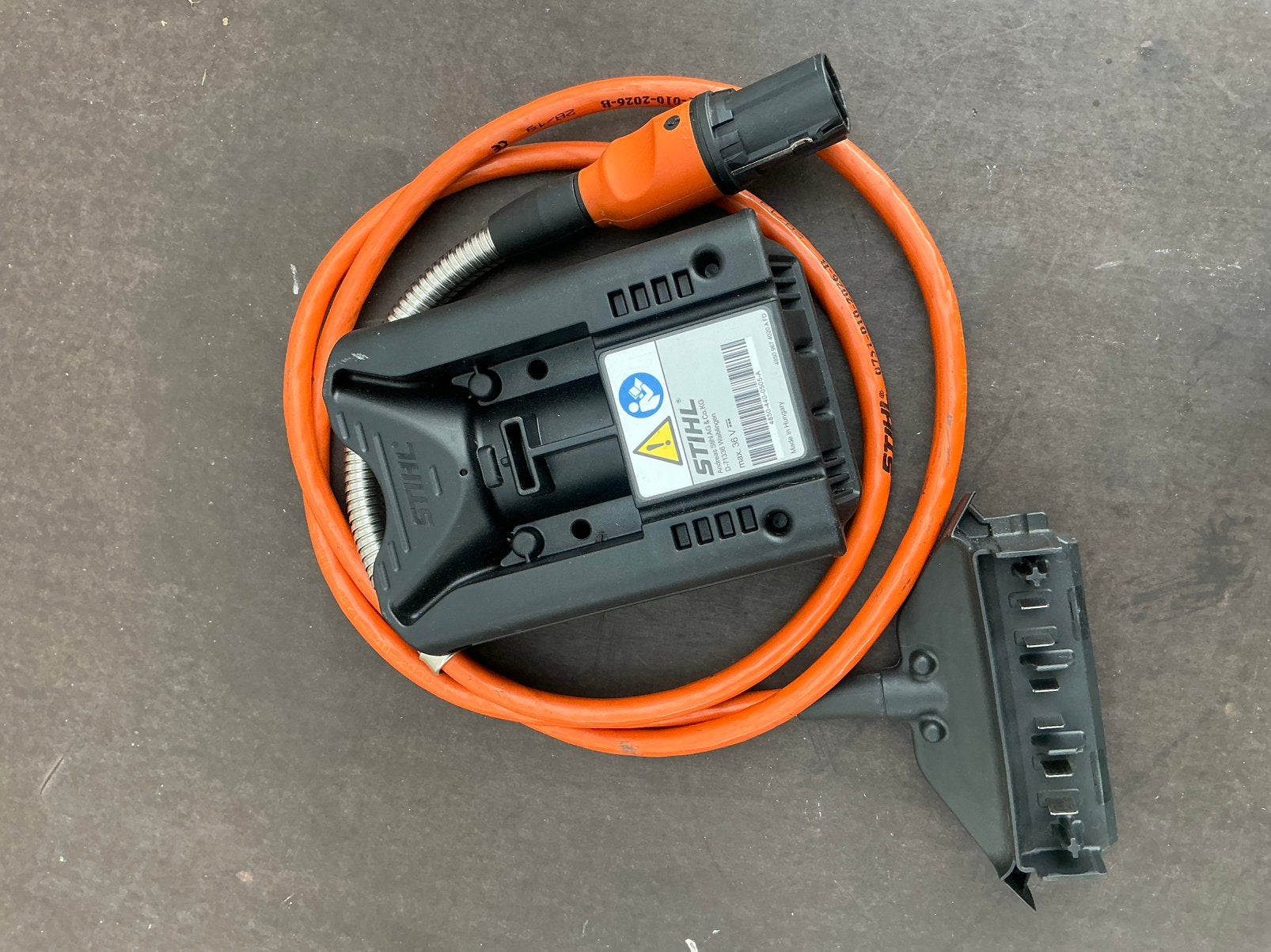 Stihl AP adapter ADA100 met aansluitkabel, Tuin en Terras, Ophalen of Verzenden, Zo goed als nieuw