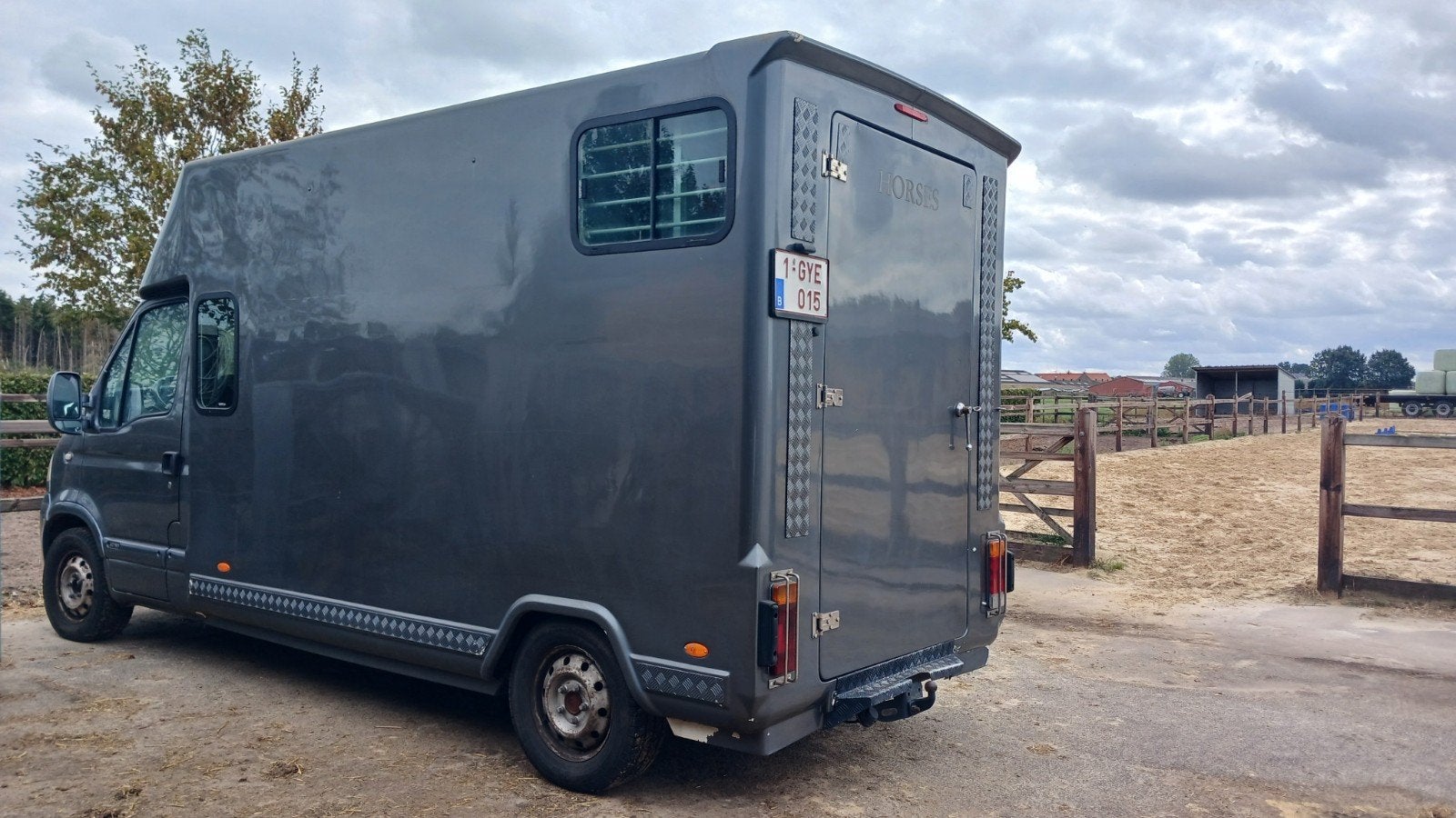 Paardencamionette/paardenwagen Dub. Cab., Dieren en Toebehoren, Ophalen, Gebruikt