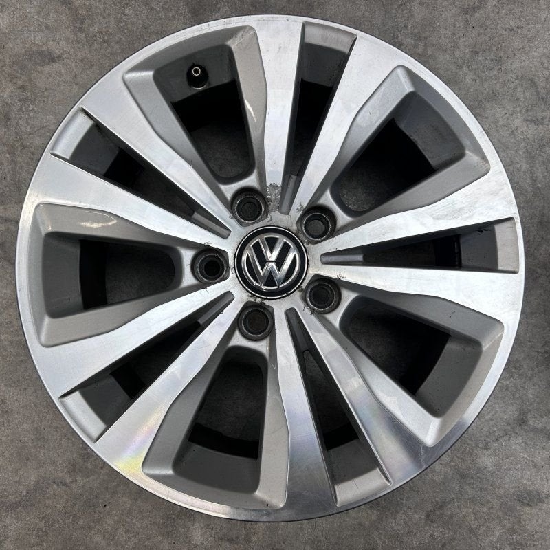 16 inch originele Volkswagen Golf Toronto  velg 5G0601025L 4, Autos : Pièces & Accessoires, -, Pneu(s), Utilisé, -