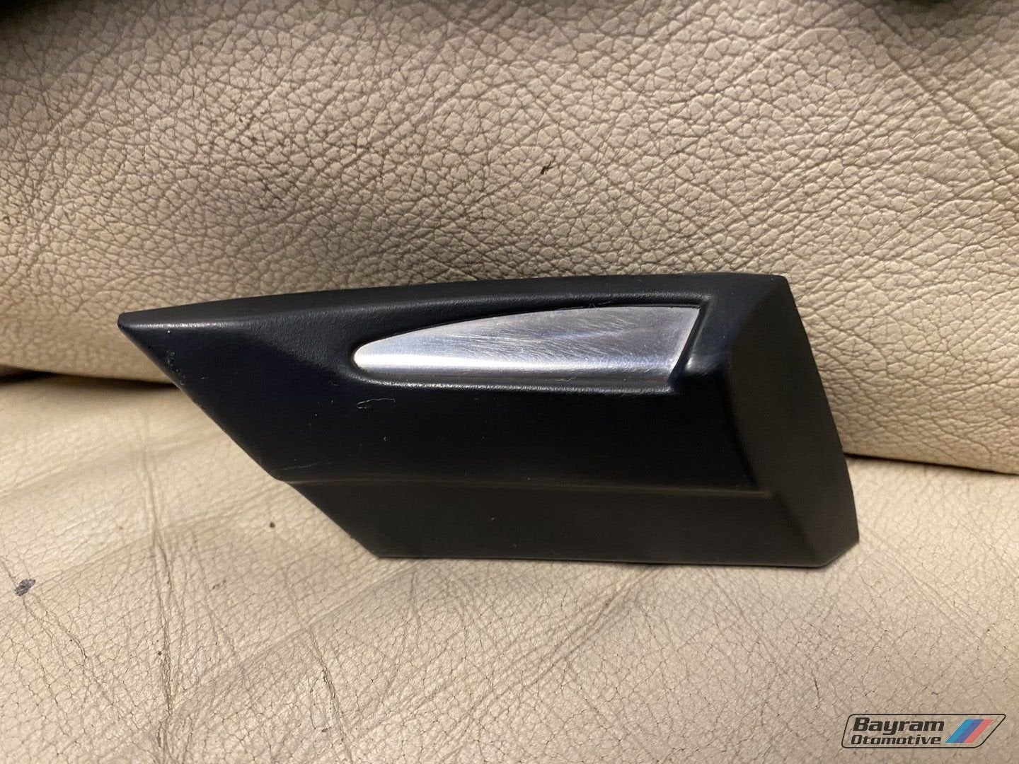 Bmw E32 sierlijst chroom rechtsachter zijkant lijst 7-serie, -, Utilisé, -, Enlèvement ou Envoi