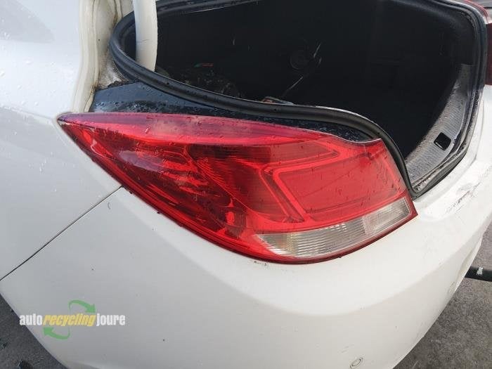 Feu arrière gauche d'un Opel Insignia, -, -, Opel, 3 mois de garantie