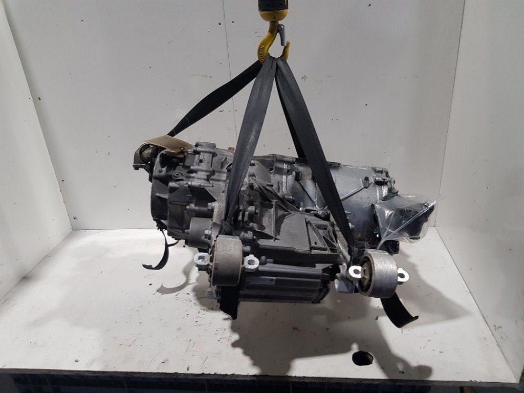 ELECTROMOTOR Porsche Taycan (Y1A) (01-2019/12-2023), Gebruikt, Porsche Deutschland GmbH, Porscheplatz 1
70435  Stuttgart, DE, Porsche