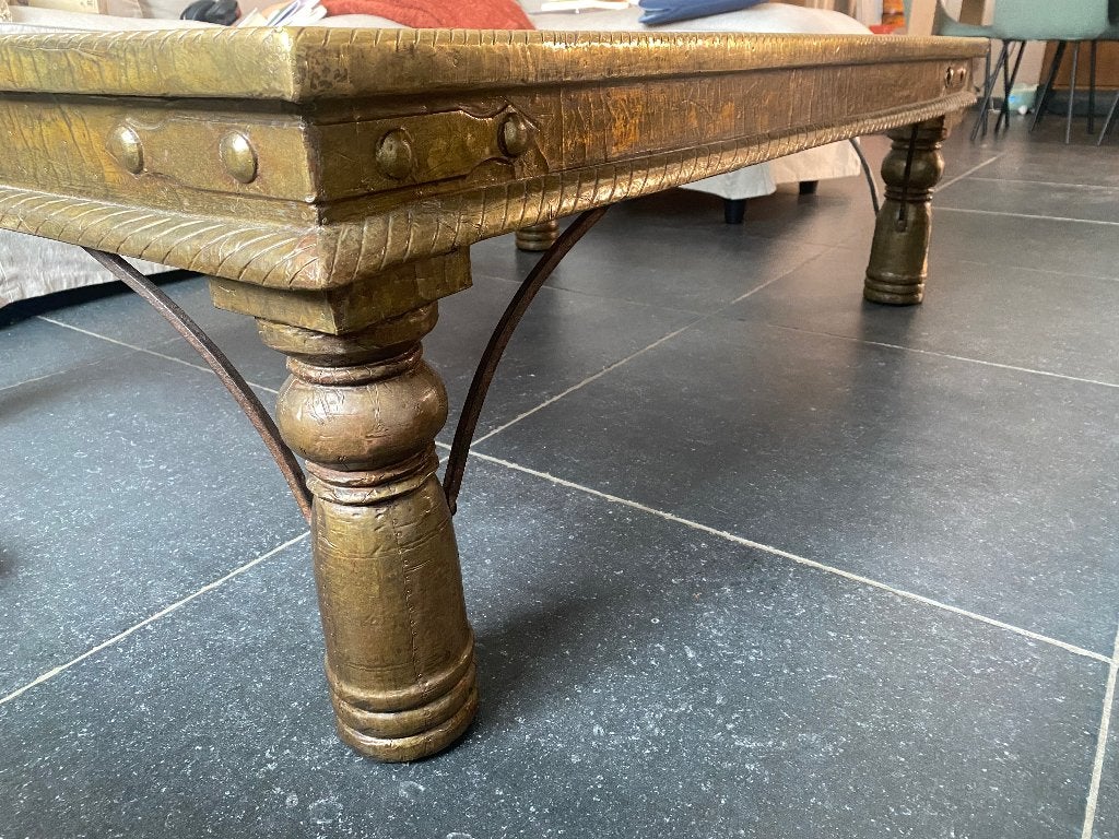 Authentieke salontafel met messing – Indiase stijl, Antiek en Kunst, Ophalen