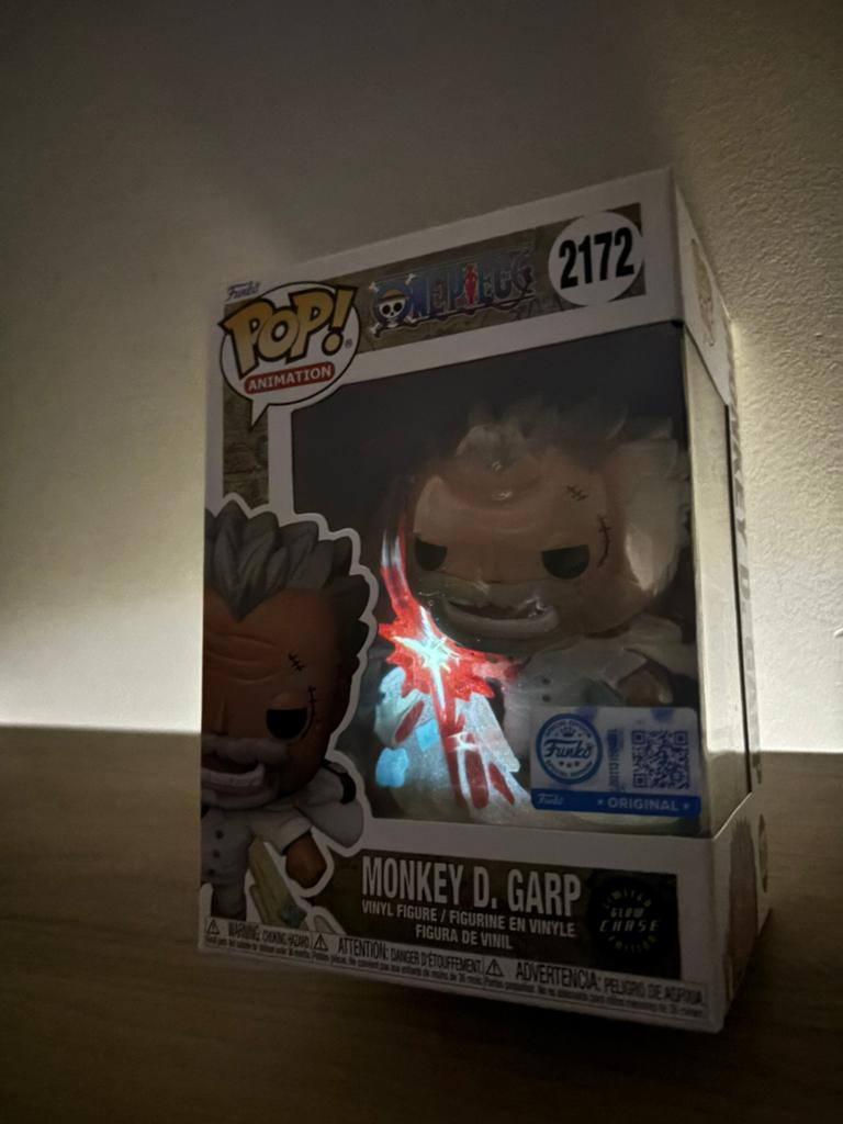 Funko Pop One Piece Monkey D. Garp Chase 2172 Exclusive, Enlèvement ou Envoi, Comme neuf