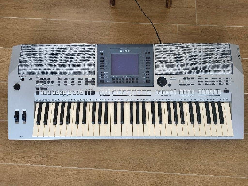 Yamaha PSR-S700, Muziek en Instrumenten, Keyboards, Ophalen, Yamaha, Aanslaggevoelig, 61 toetsen