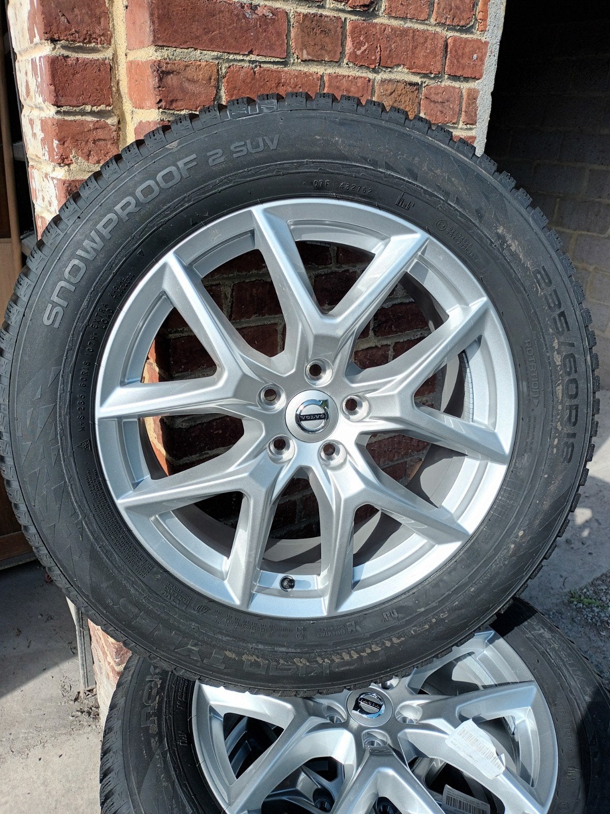 Ensemble neuf Pack hiver jantes et pneus 18" Volvo XC60, Autos : Pièces & Accessoires, Enlèvement, Pneus hiver, Pneu(s)