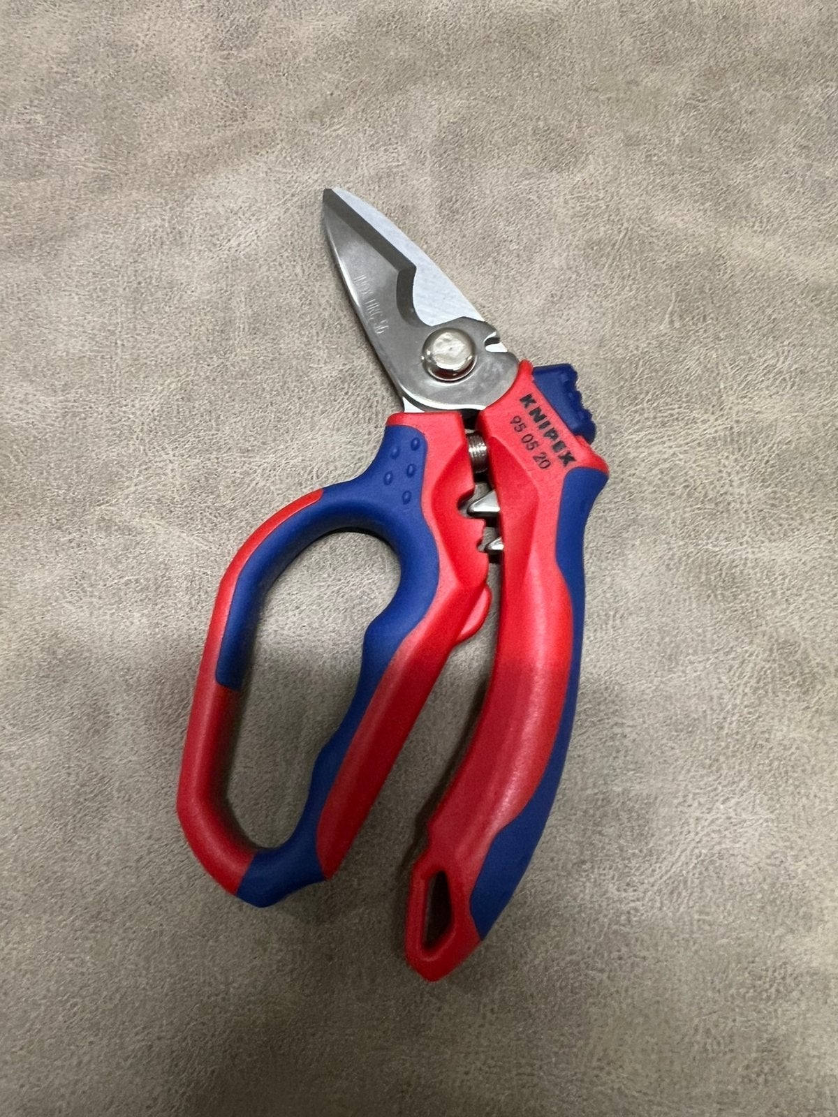 Ciseau électricien Knipex, Bricolage & Construction, Outillage | Outillage à main, Enlèvement, Neuf