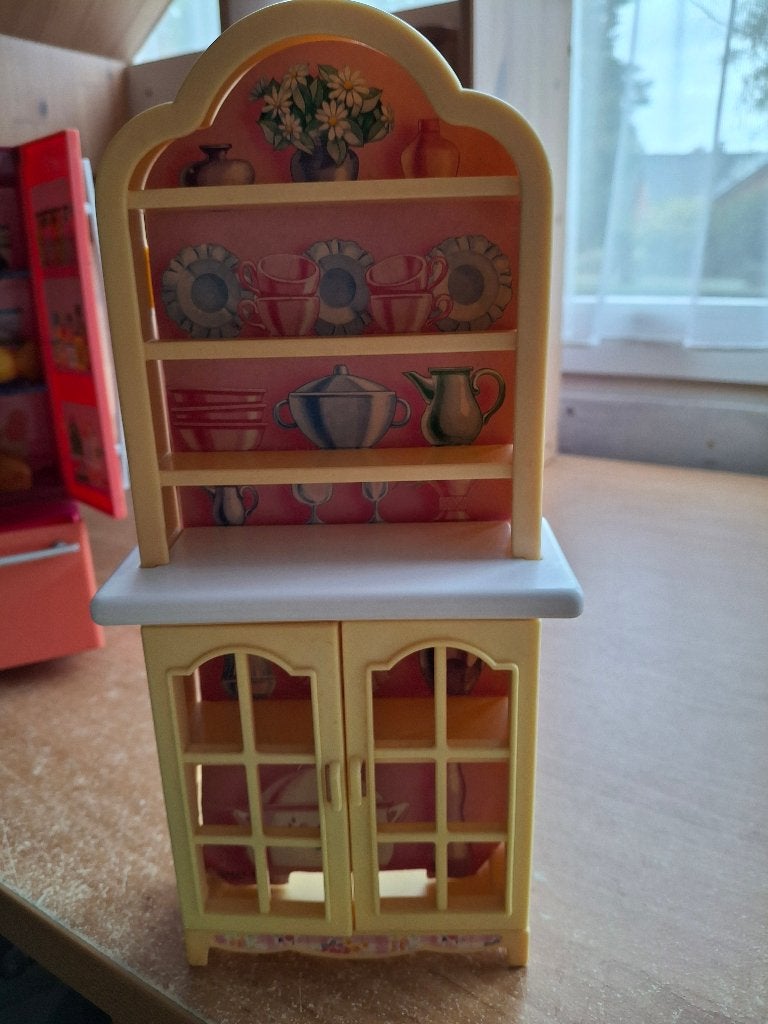 Barbie 1996-vaisselier, Enfants & Bébés, Enlèvement, Utilisé, Accessoires