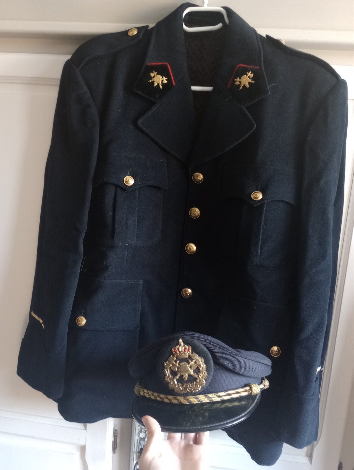 Képi et veste sergent pompier belge, Collections, Envoi