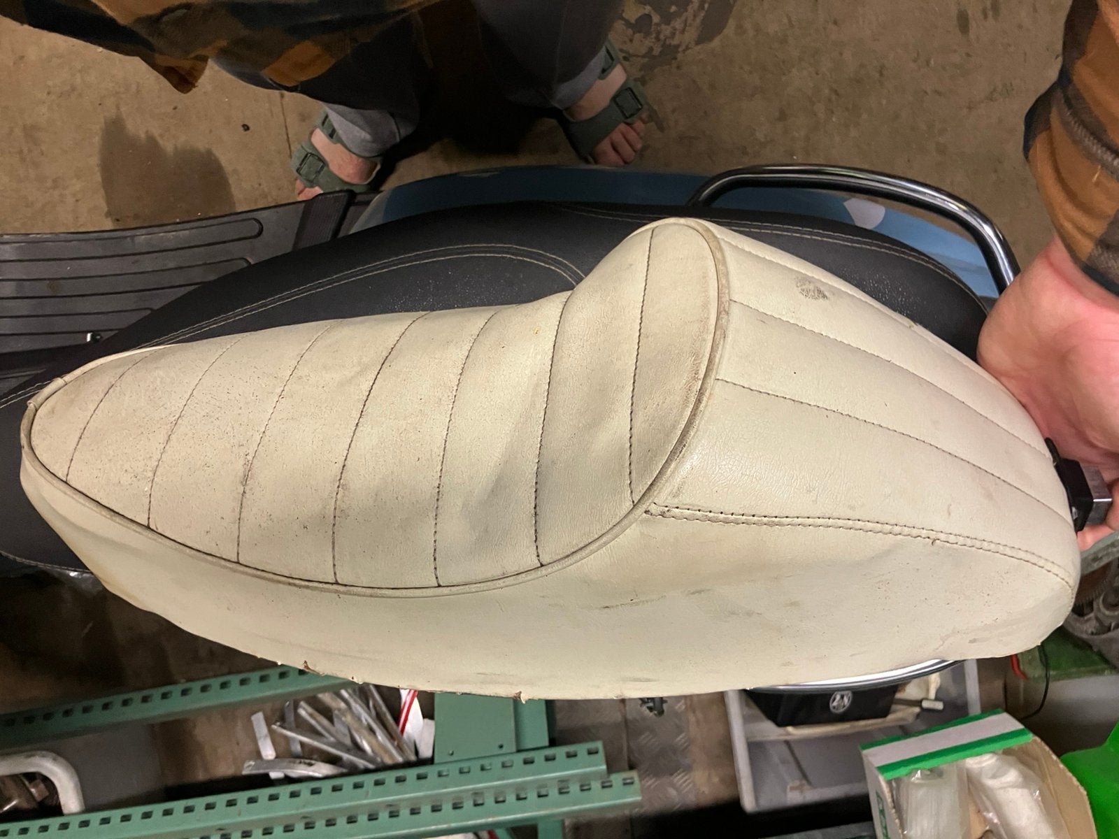 Zadel Vespa, Motoren, Ophalen