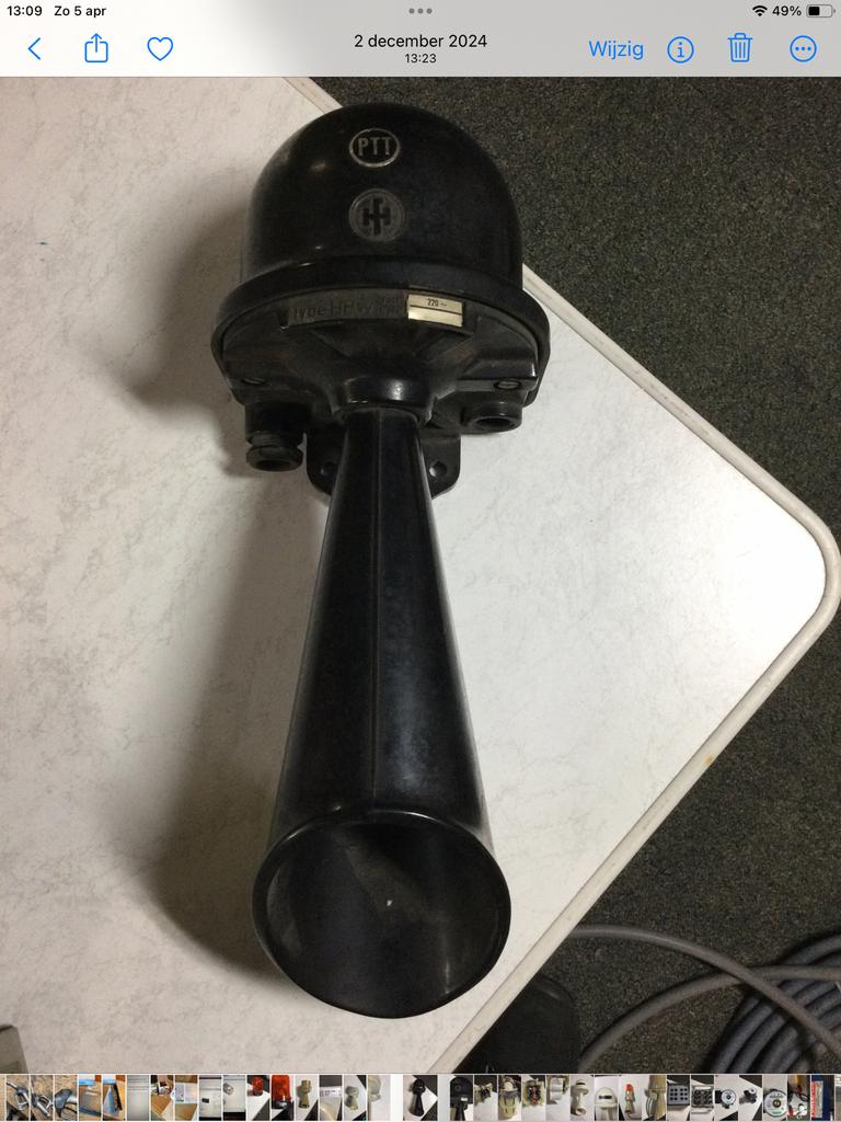 Te koop oude ptt toeter hoorn, Ophalen