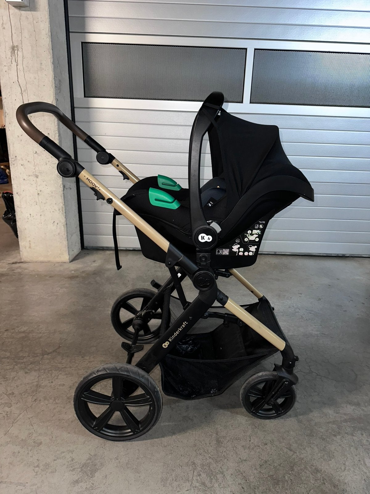 Pousette kinderkraft airmoov 2 + isofix, Enlèvement, Comme neuf
