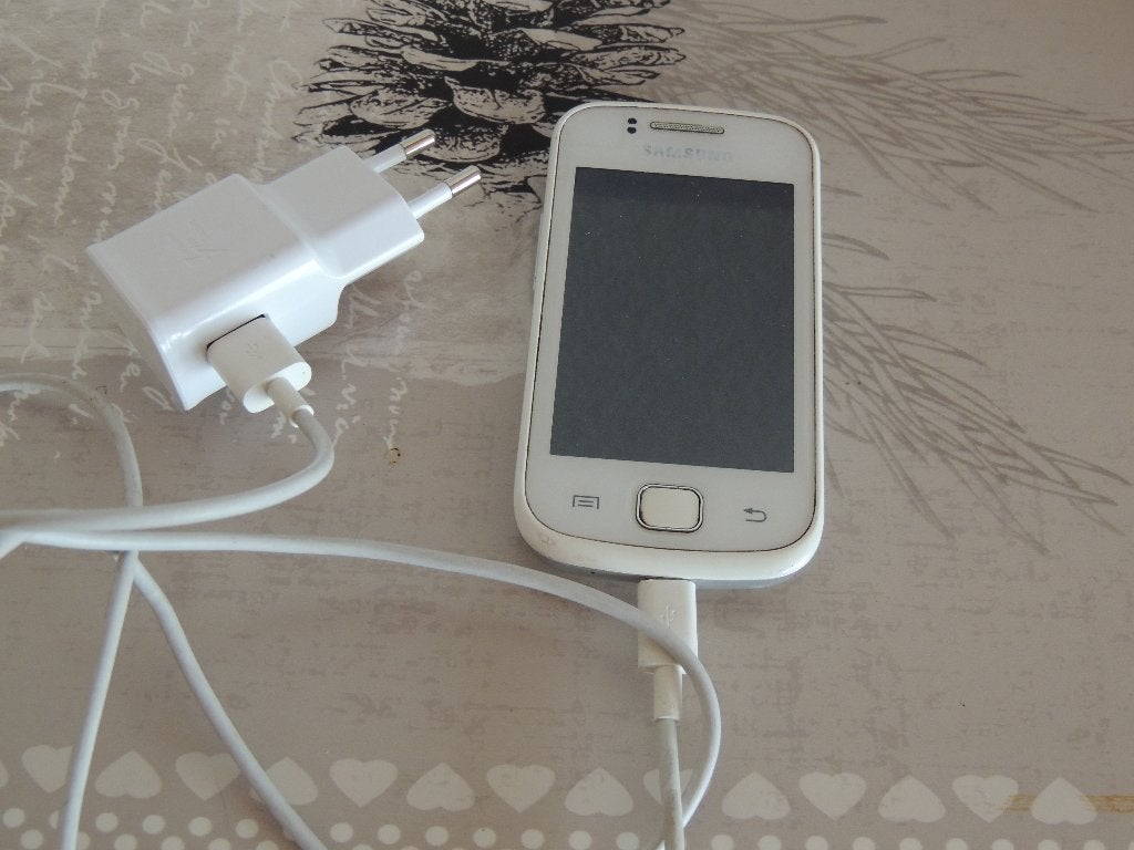 GSM Samsung Galaxy Gio GT, Enlèvement