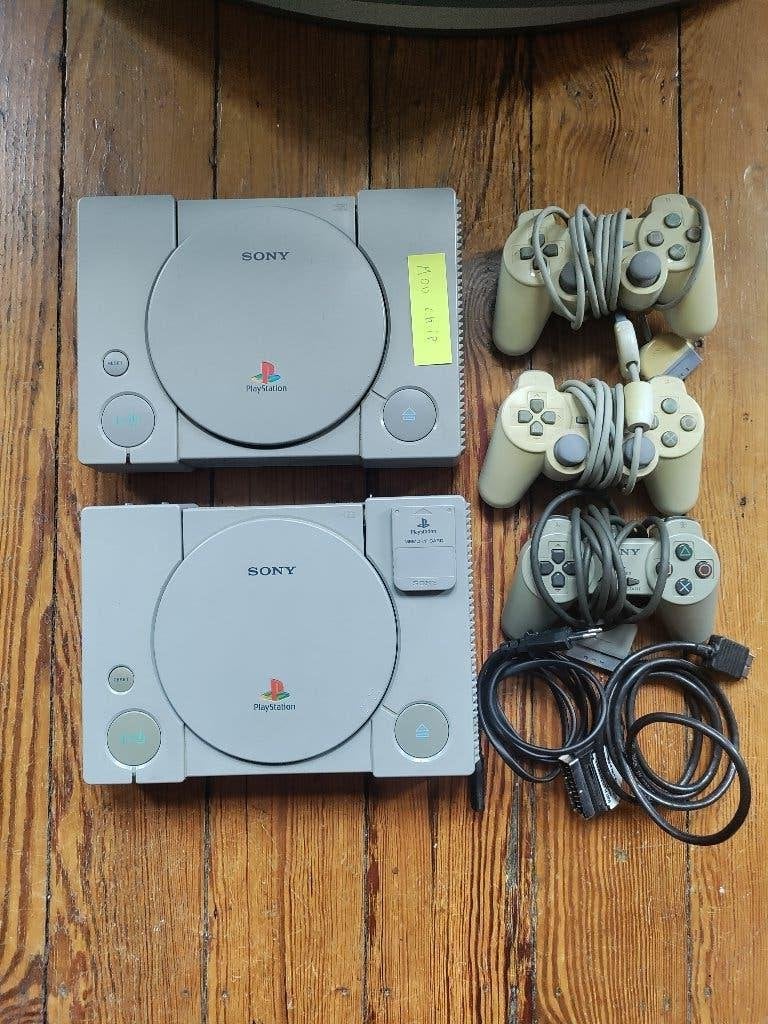 PS1 lot, Games en Spelcomputers, Spelcomputers | Sony PlayStation 1, Ophalen of Verzenden, Gebruikt, Met 3 controllers of meer