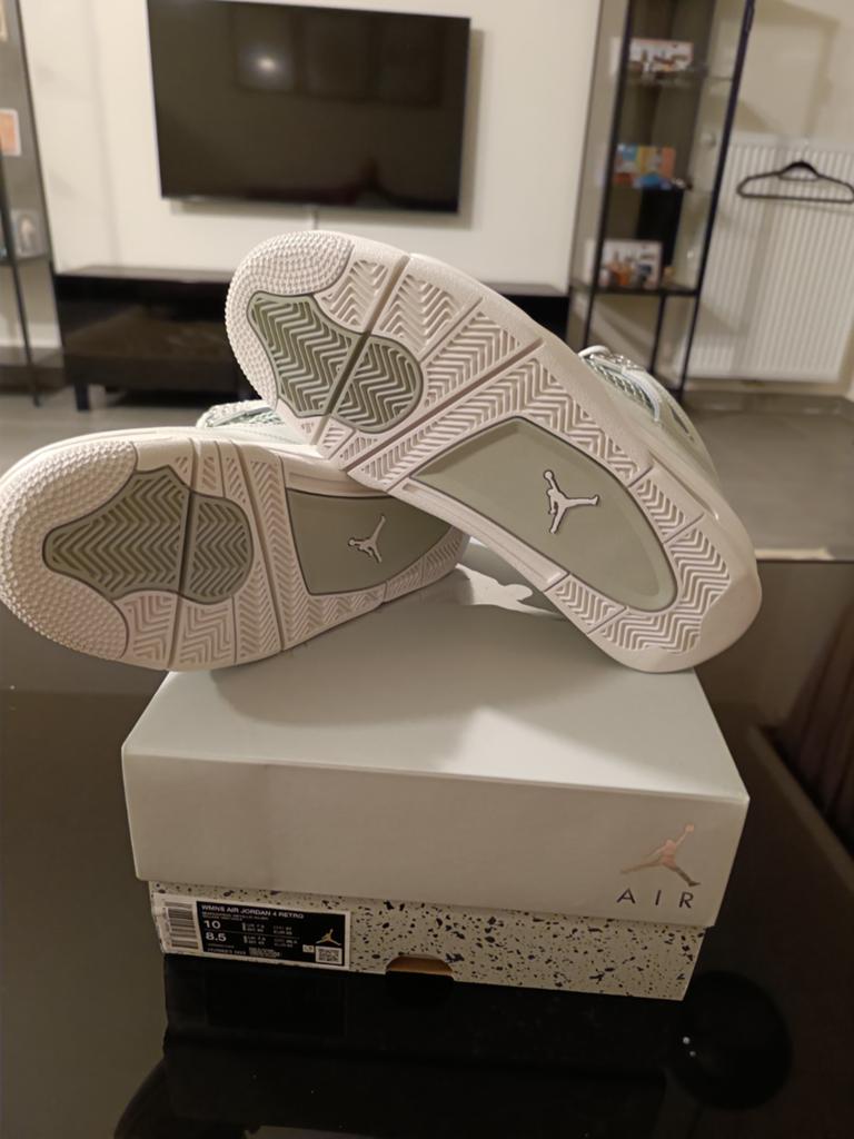 Jordan rétro 4, Ophalen, Nieuw