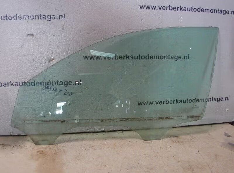 PORTIERRUIT LINKS VOOR Volkswagen Passat Variant (3B5), Berliner Ring 2 38440 Wolfsburg, DE, Enlèvement ou Envoi, Volkswagen, Volkswagen AG