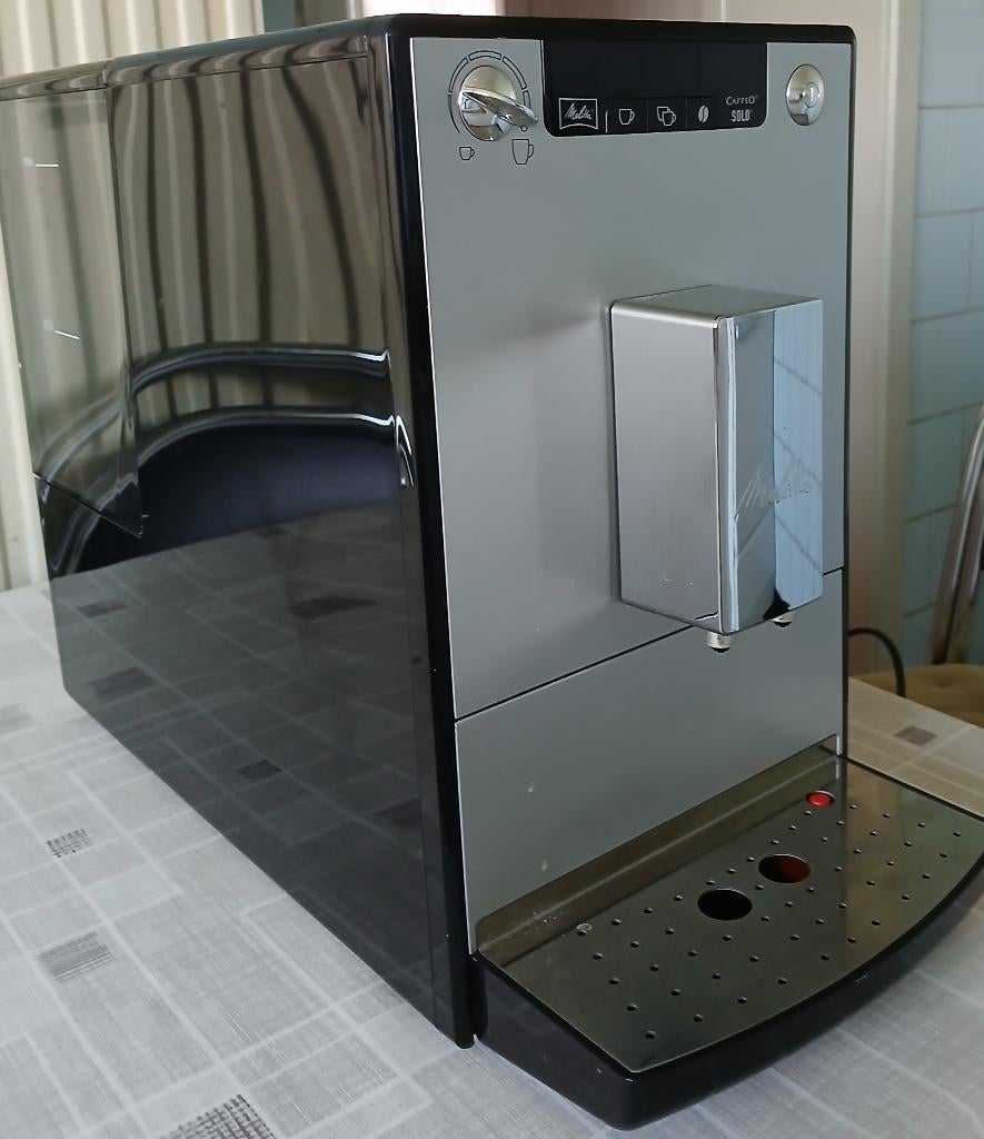 Koffiemachine melitta caffeo solo, Réservoir d'eau amovible, Café en grains, 2 à 4 tasses, Comme neuf