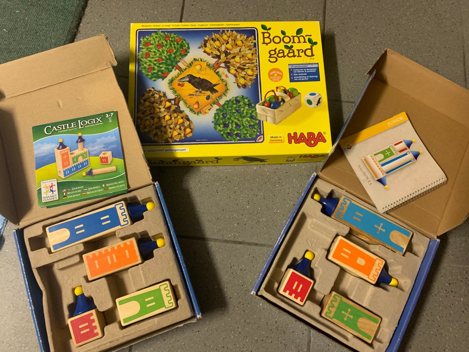 Castle logix 2x en Boomgaard, Hobby en Vrije tijd, Ophalen of Verzenden, Gebruikt