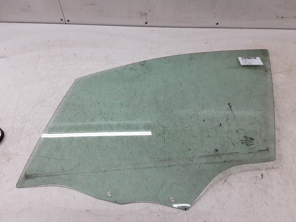 VITRE AVANT GAUCHE Peugeot 208 I (CA / CC / CK / CL), Kontakt-peugeot@peugeot.com, Utilisé, Peugeot Deutschland GmbH, Bahnhofsplatz
65423  Rüsselsheim, DE