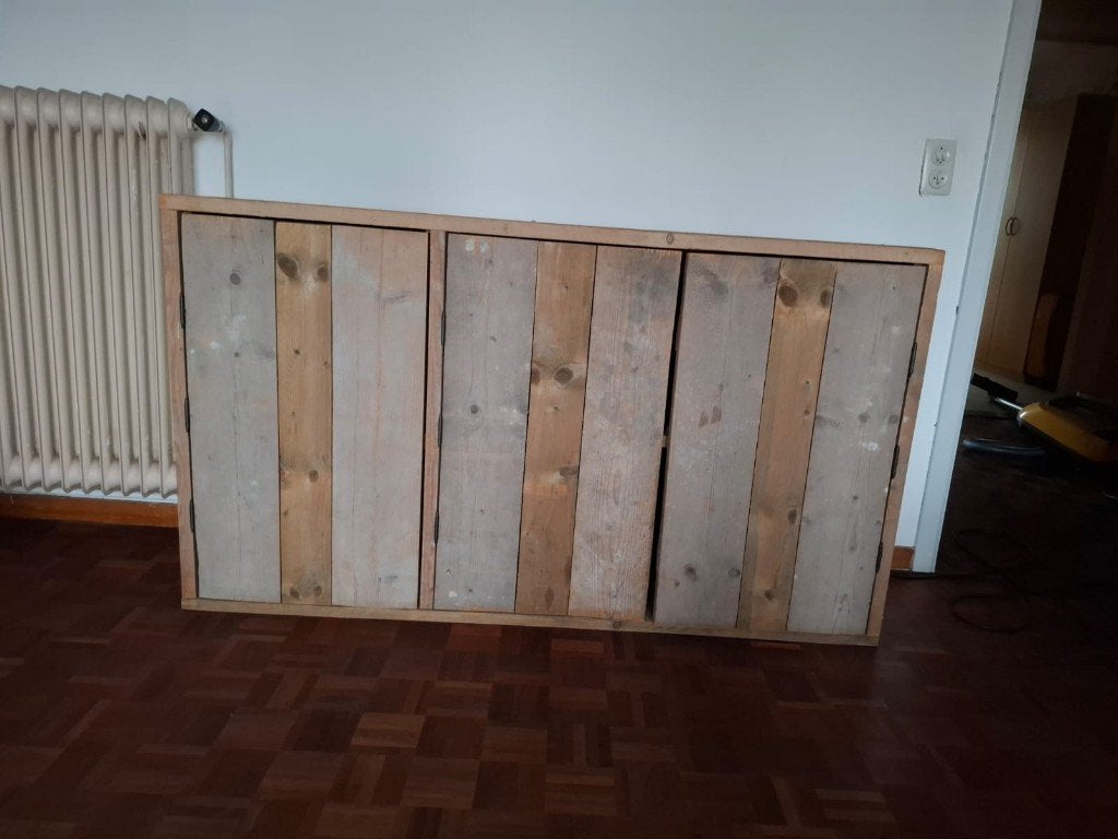 buffetkast in steigerhout, Maison & Meubles, Armoires | Buffets, Comme neuf, Moins de 100 cm, 150 à 200 cm, 25 à 50 cm, Enlèvement