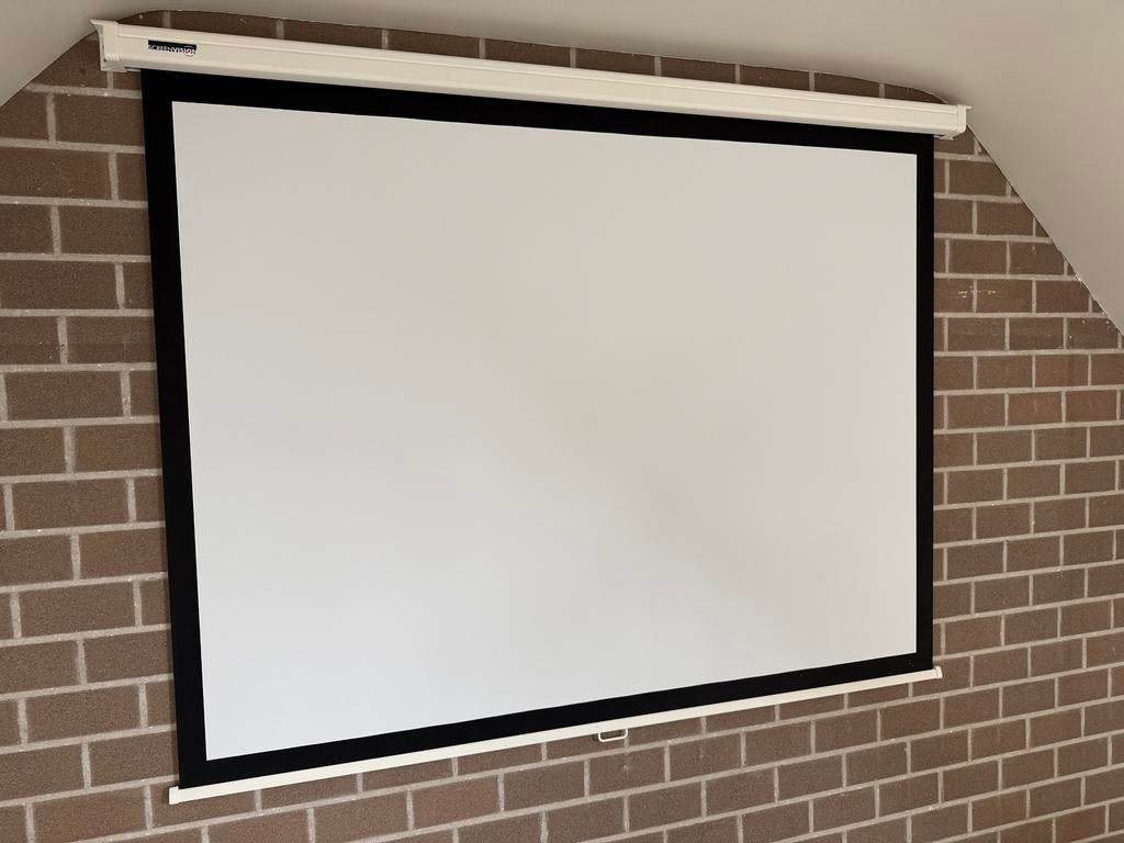 Projectiescherm voor muur., Ophalen, Zo goed als nieuw