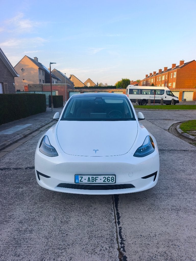 Tesla Model Y RWD 2023 I Autopilot l Trekhaak l SoH: 97%, Autos, Cuir, Achat, Euro 6, Garantie prolongée