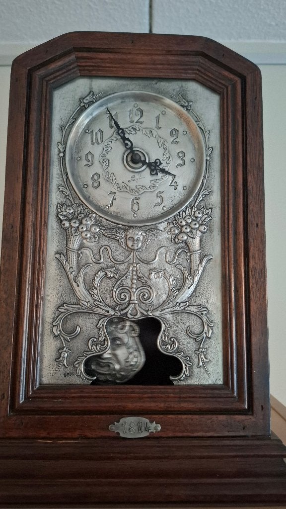 Vintage Klok in tin en hout, Antiek en Kunst, Antiek | Klokken, Ophalen of Verzenden