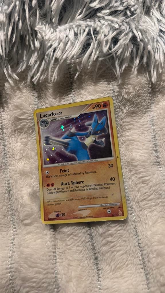 Lucario holo played 3/11, Ophalen of Verzenden, Zo goed als nieuw
