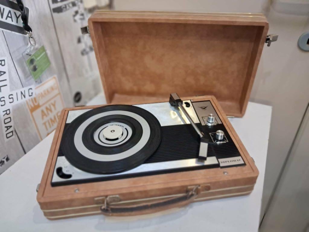 Wilson Diplomat koffer-platenspeler (jaren ’60–’70), Verzamelen, Retro, Audio en Video, Ophalen of Verzenden