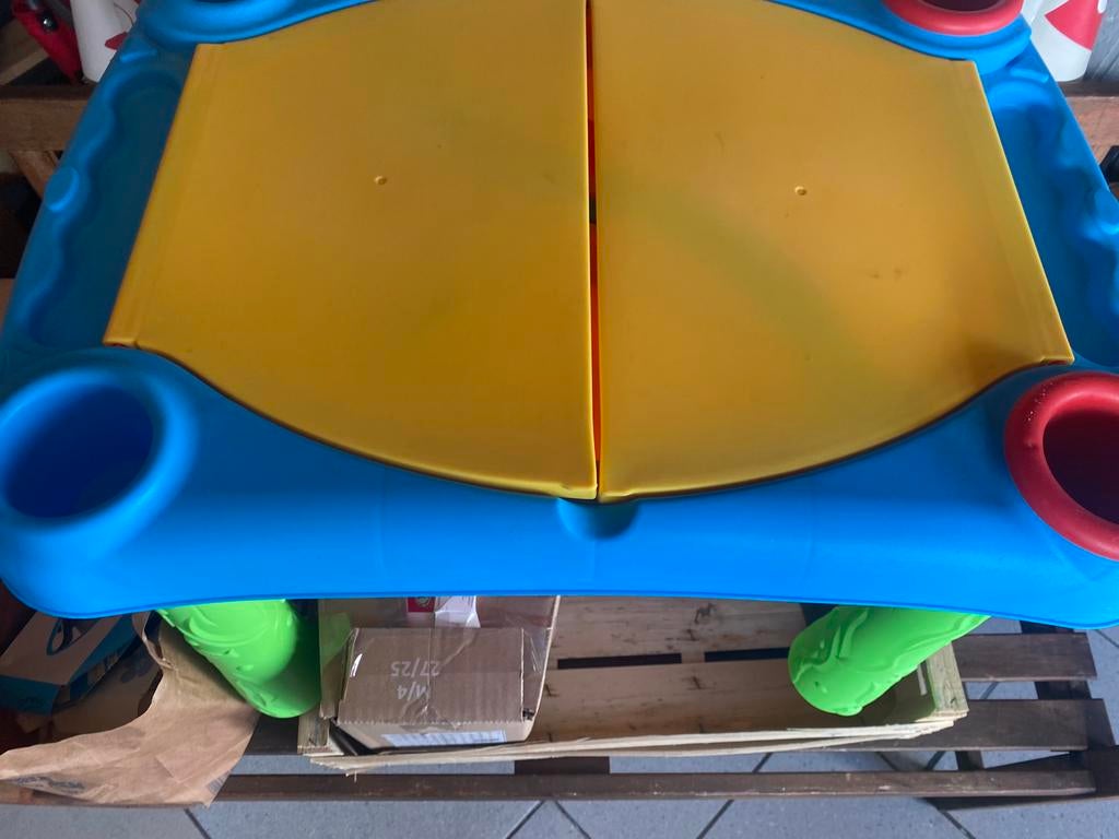 Table pour enfants 4€faire offre, Enlèvement, Utilisé