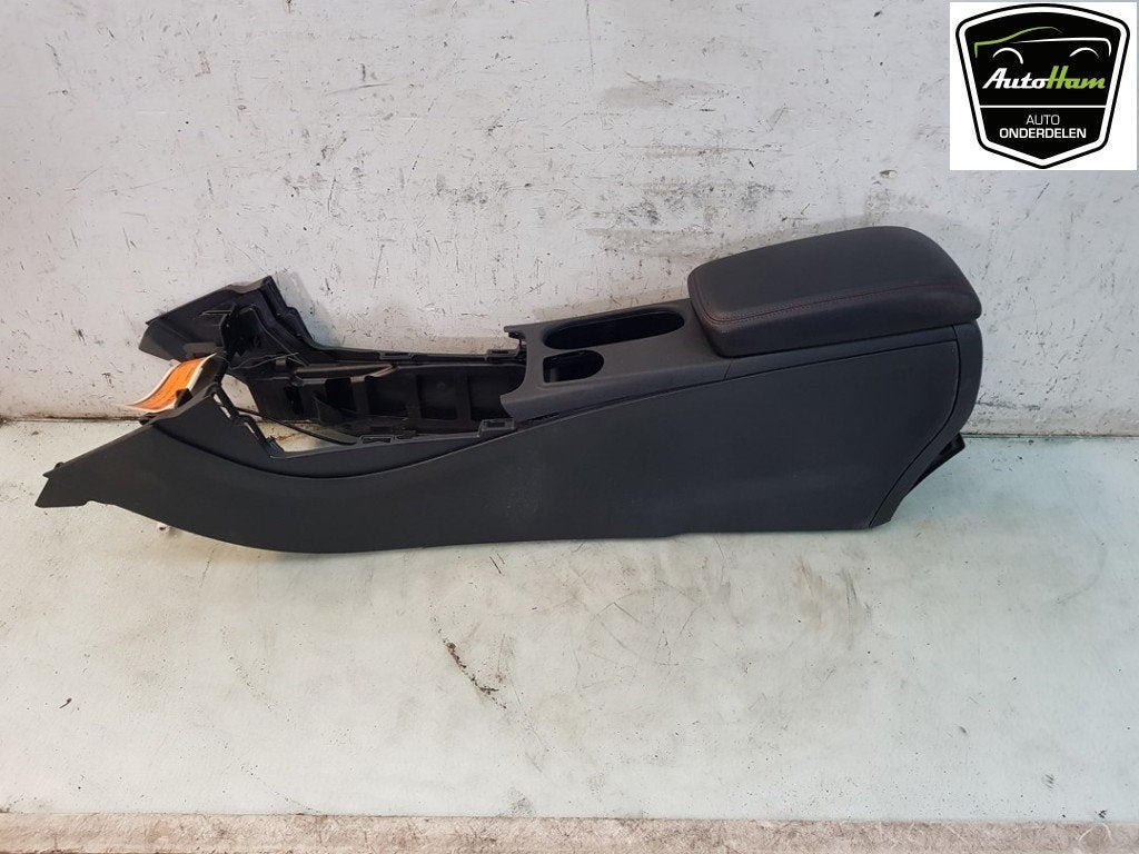 ARMLEUNING Mercedes-Benz CLA (117.3) (01-2013/03-2019), Gebruikt, Mercedes-Benz