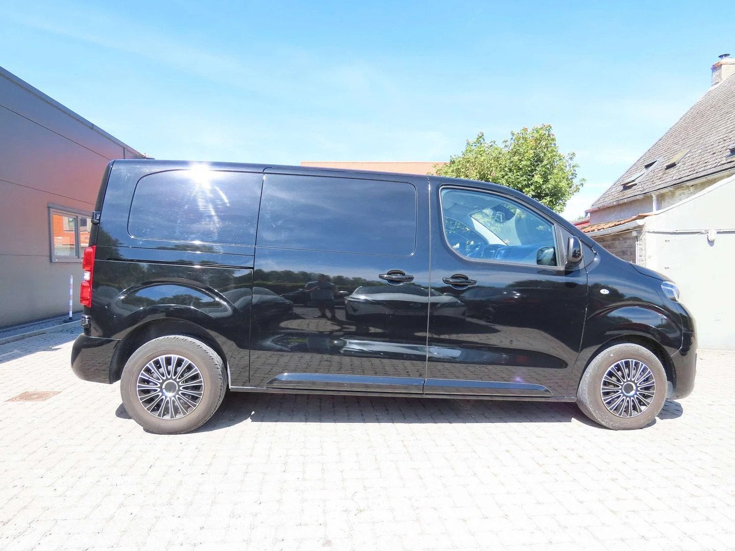Toyota ProAce 2.0 D-4D Medium Comfort (2D) S/S (EU6.3) 16000, Auto's, Automaat, Gebruikt, Euro 6, https://public.car-pass.be/vhr/6dab0730-eb2c-4776-a05d-543c45aaba00