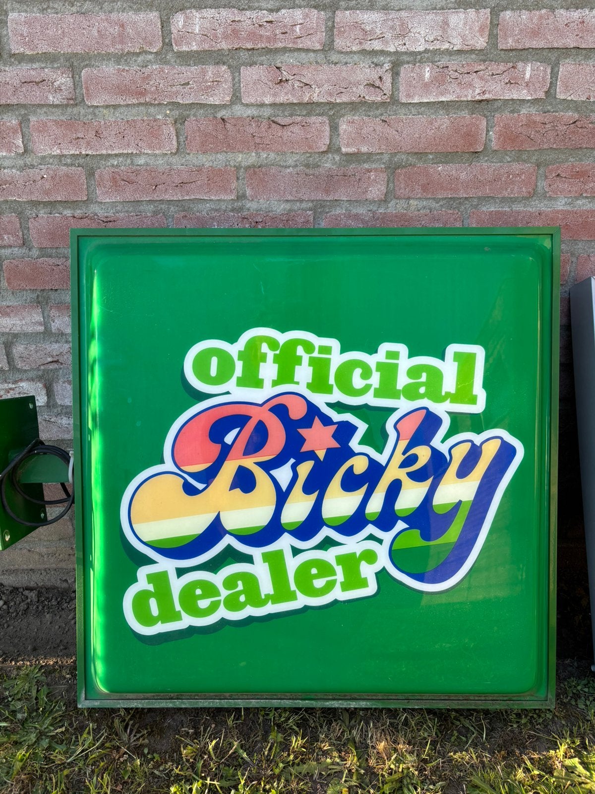 Uithangbord bicky burger, Ophalen, Gebruikt