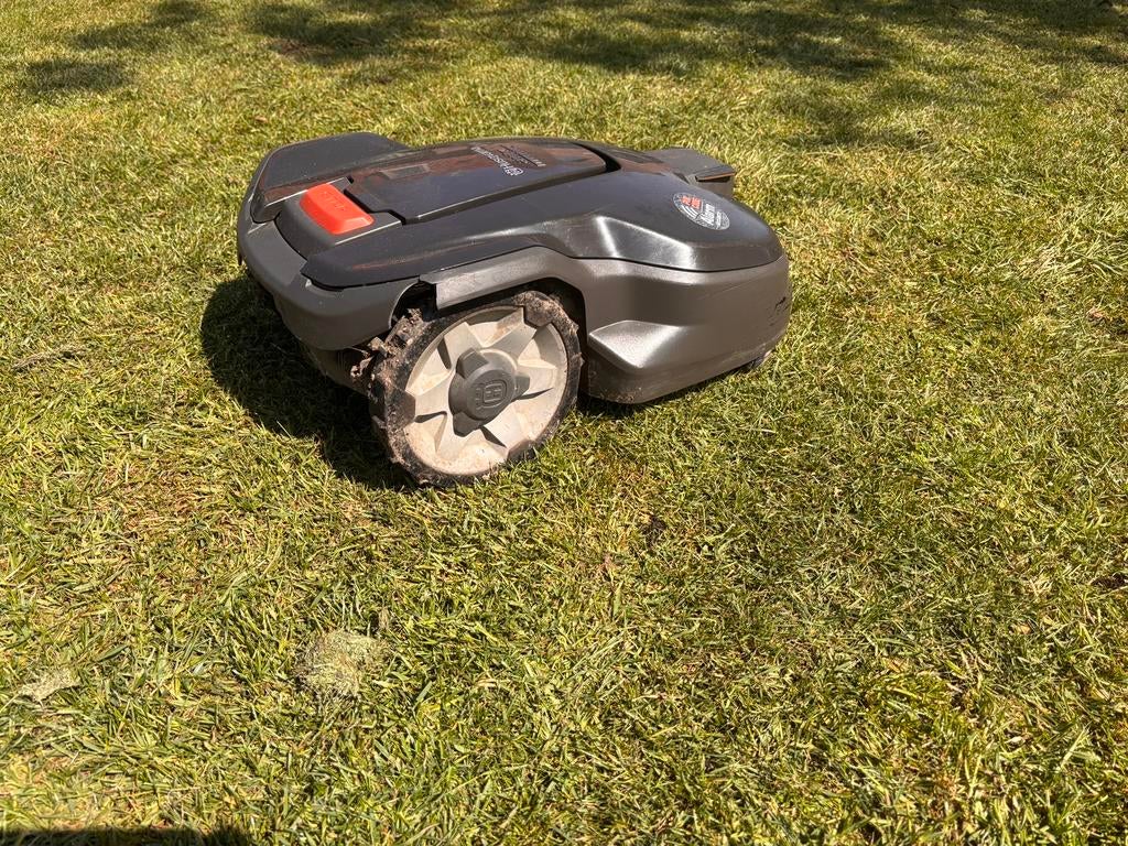 Grasrobot automower 305, Ophalen, Gebruikt, Bestuurbaar via app