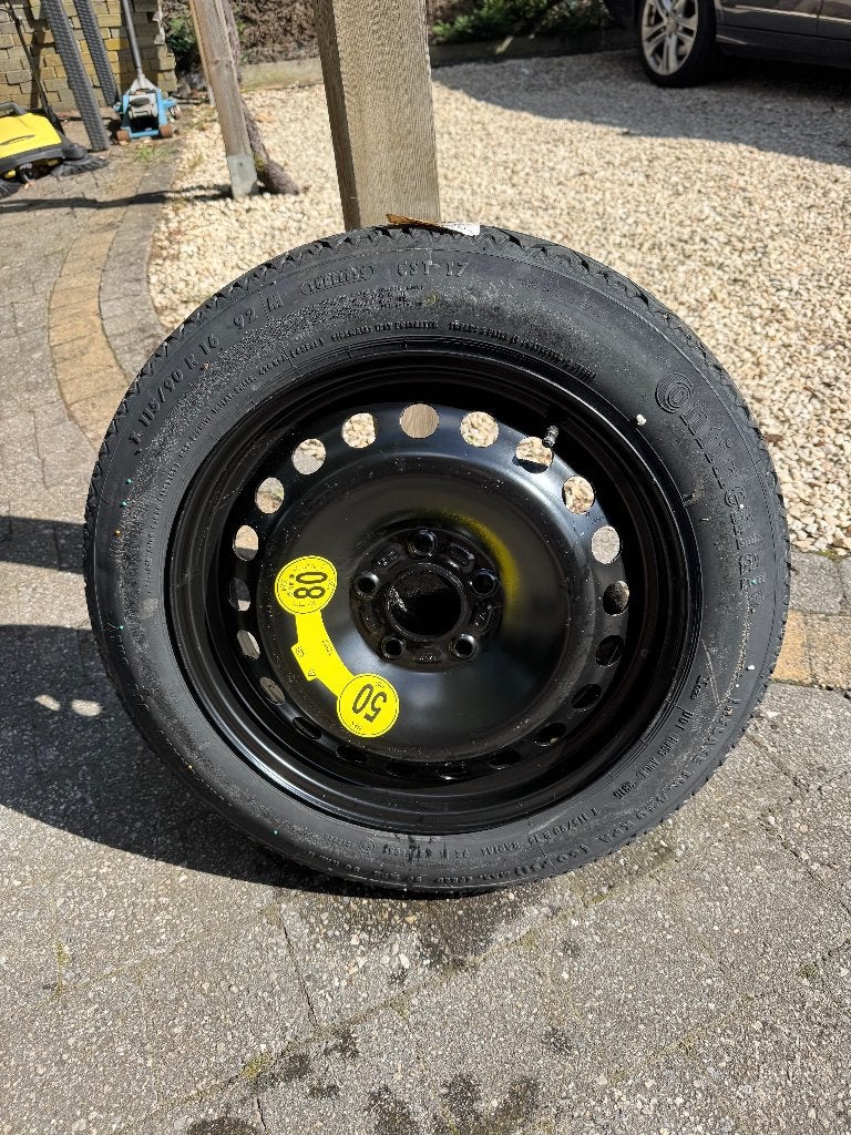 Thuiskomer voor een Volvo V40 2016, Ophalen, 16 inch, Banden en Velgen, Nieuw