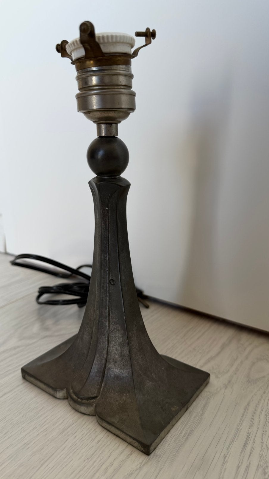 Pied de lampe Art nouveau, Envoi