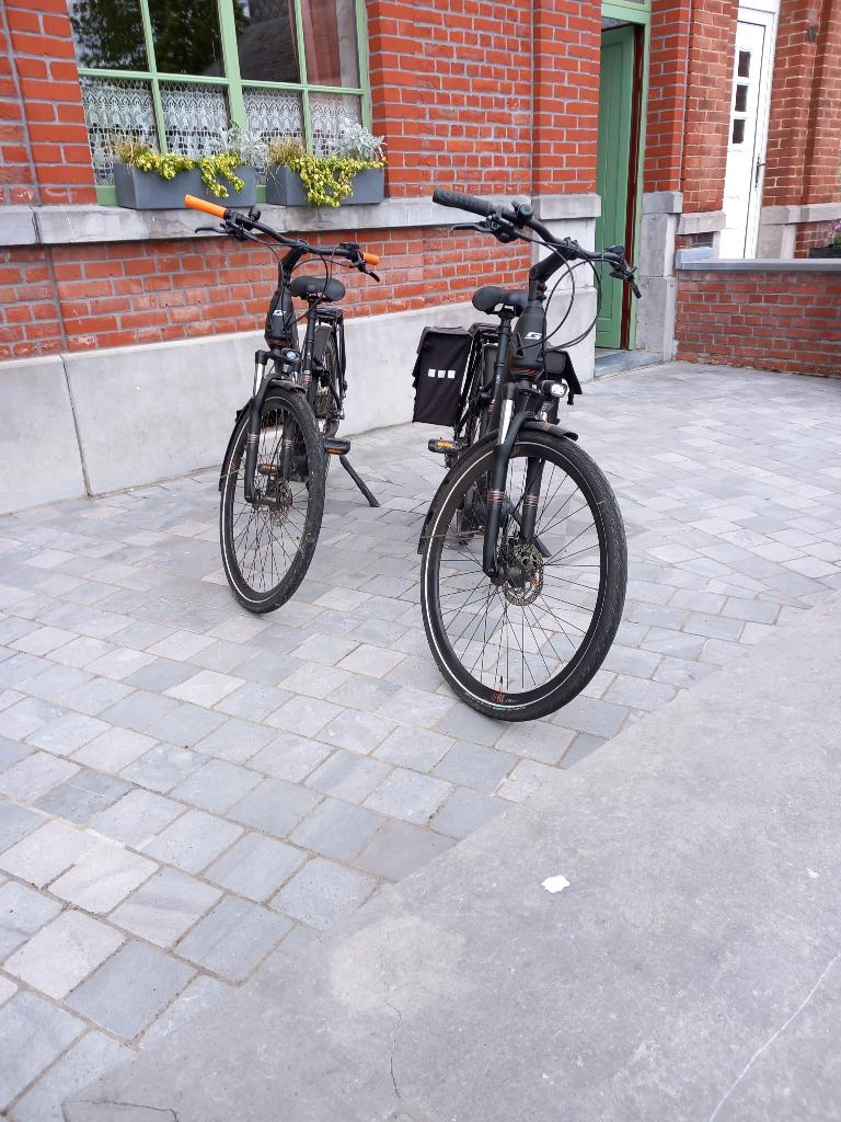 Vélos électriques, Fietsen en Brommers, Elektrische fietsen, Gebruikt, Overige merken, 50 km per accu of meer, Ophalen
