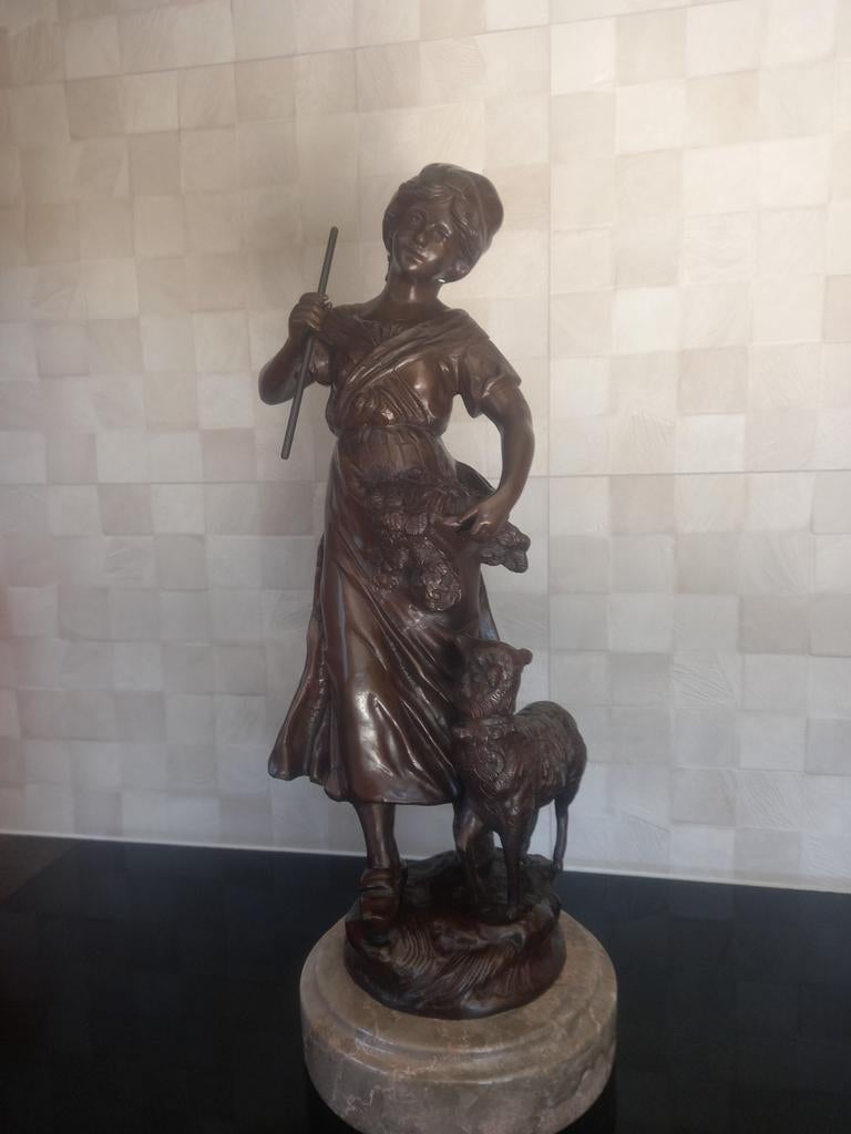 Bronzen beeld "Bergère" L&F Moreau, Antiek en Kunst, Kunst | Beelden en Houtsnijwerken, Beeld, Brons, Art nouveau, Op sokkel, Ophalen