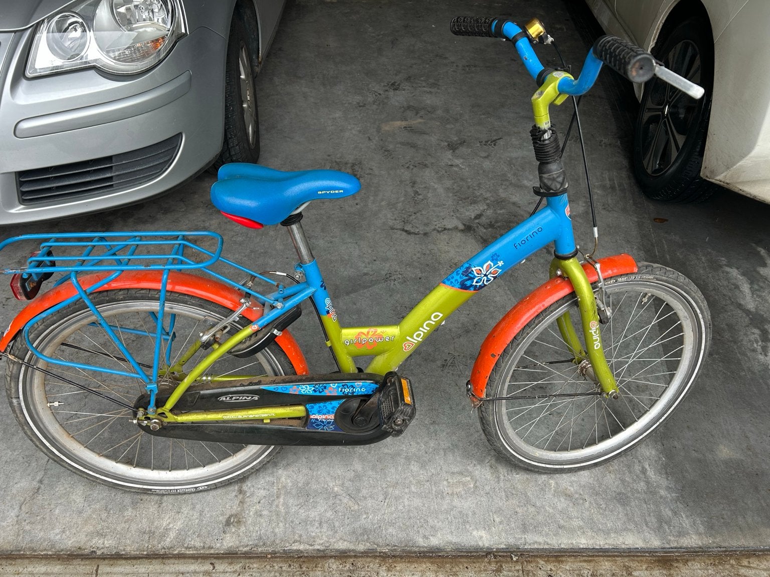 Alpina Florina meisjesfiets – kleurrijk – 20 inch, Fietsen en Brommers, Fietsen | Kinderfietsjes, Ophalen, Zo goed als nieuw, Terugtraprem