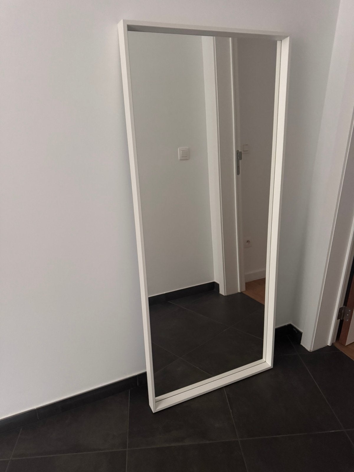 IKEA NISSEDAL spiegel 65 x 150 cm – Zeer goede staat, Huis en Inrichting, Ophalen, 100 tot 150 cm, Zo goed als nieuw, Rechthoekig